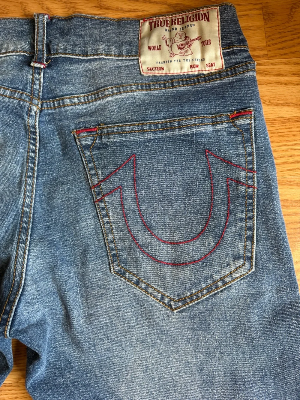 True Religion Ricky Straight Jeans Mens 32 Medium Wash Red Stitch Denim